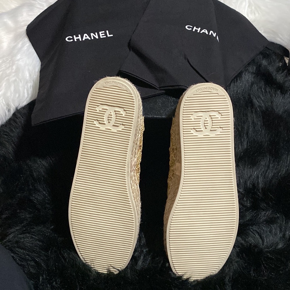Chanel shoes - Picture 6 of 13